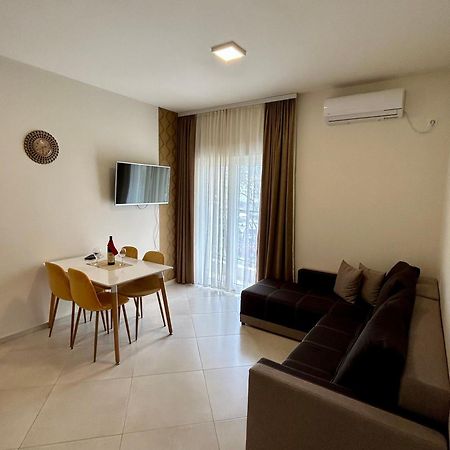 Apartments Tomic Bečići Екстериор снимка