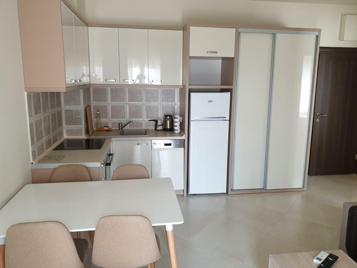 Apartments Tomic Bečići Екстериор снимка